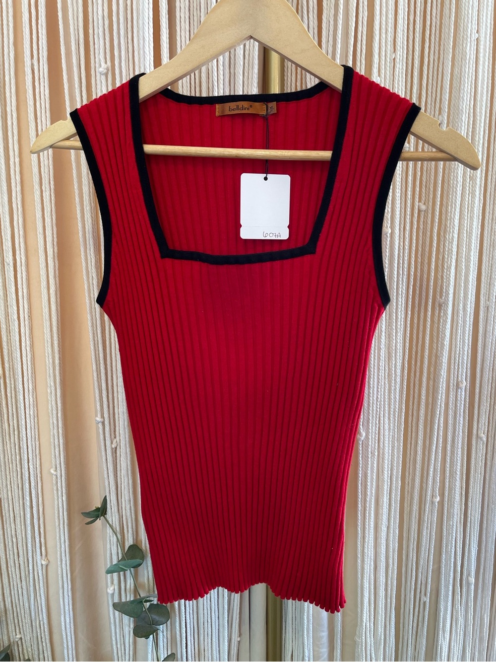Belldini Vintage Red Ribbed Knit Square Neck Tank Top Black Trim EUC